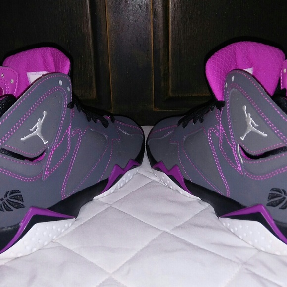 "RETRO" AIR JORDANS 7(Girls) - Picture 2 of 4